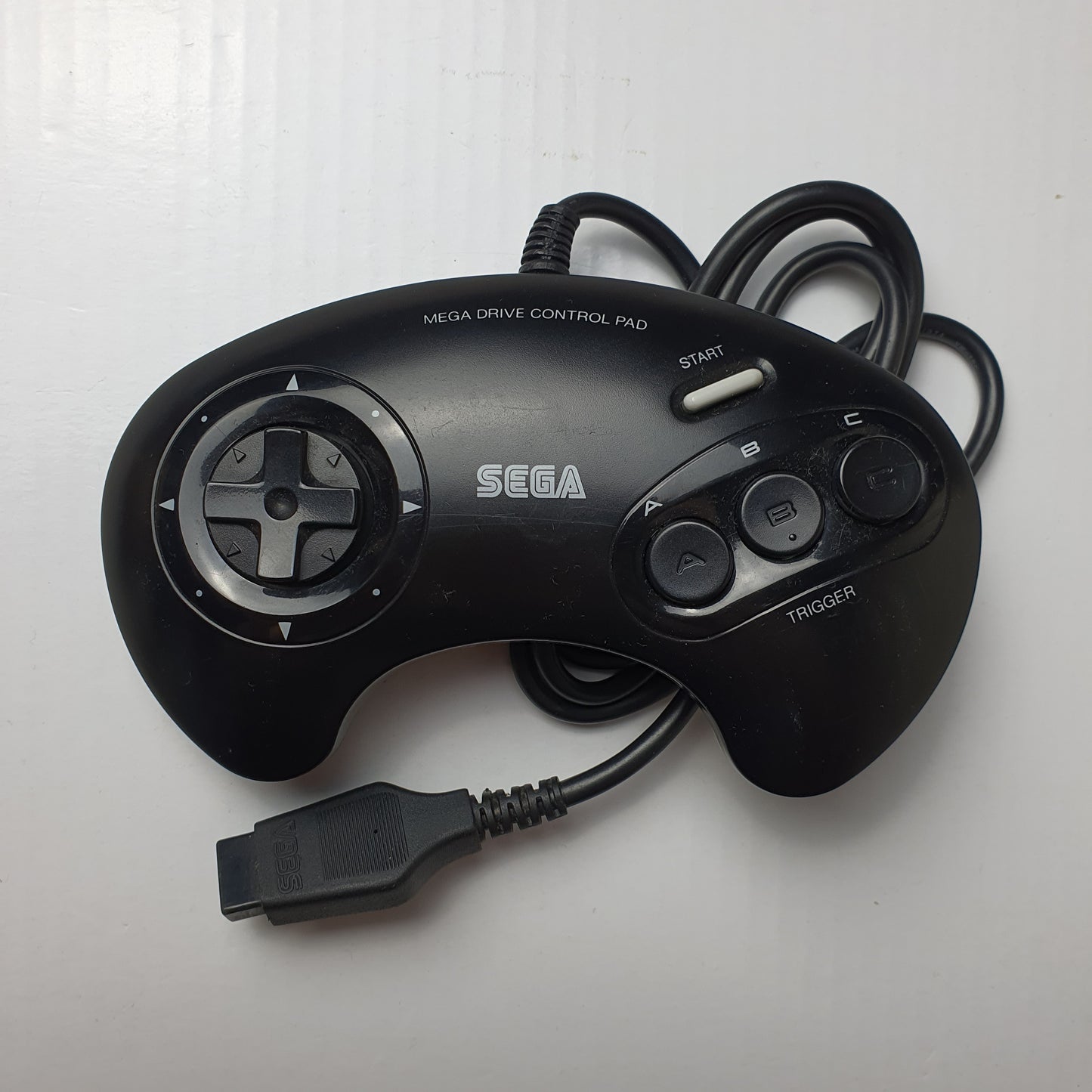 Official Sega Mega Drive 1.2m/2m Wired Black Controller 1650