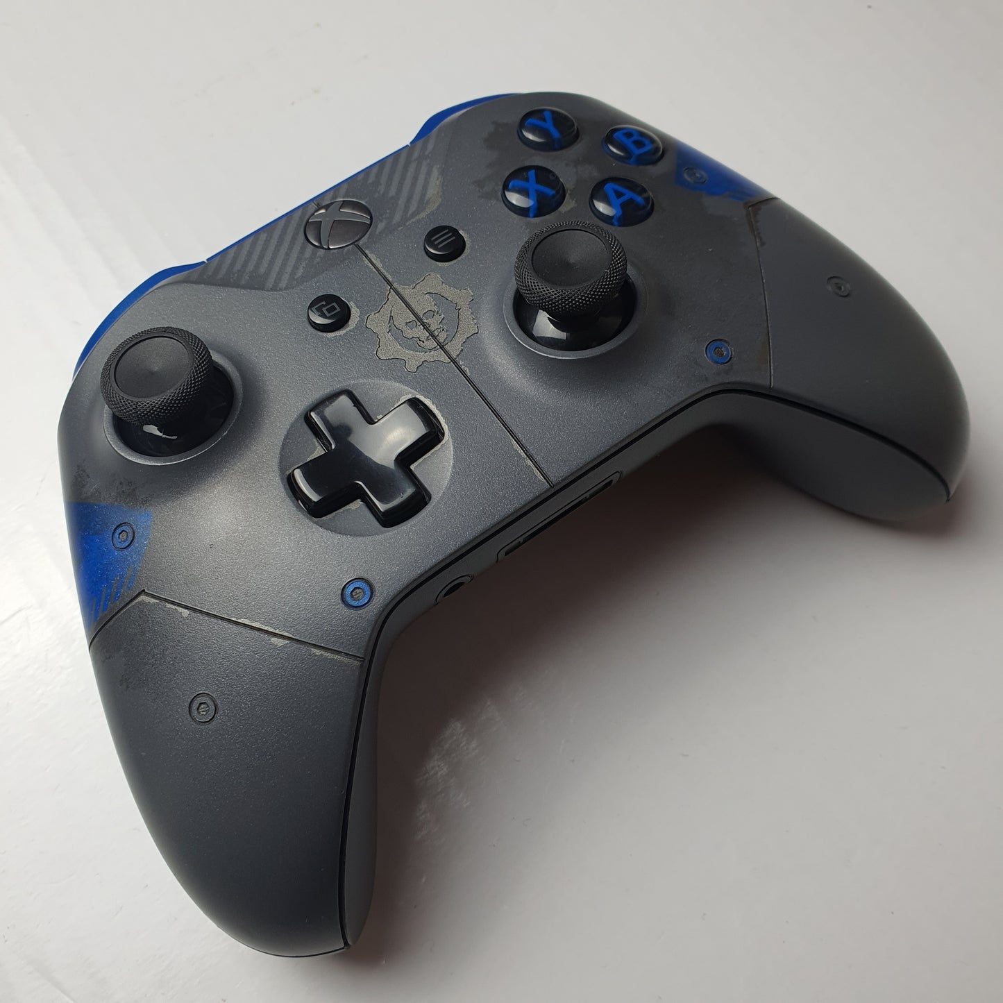 Official Microsoft Xbox Limited Edition 'Gears of War 4: JD Fenix' Wireless Bluetooth Controller 1708