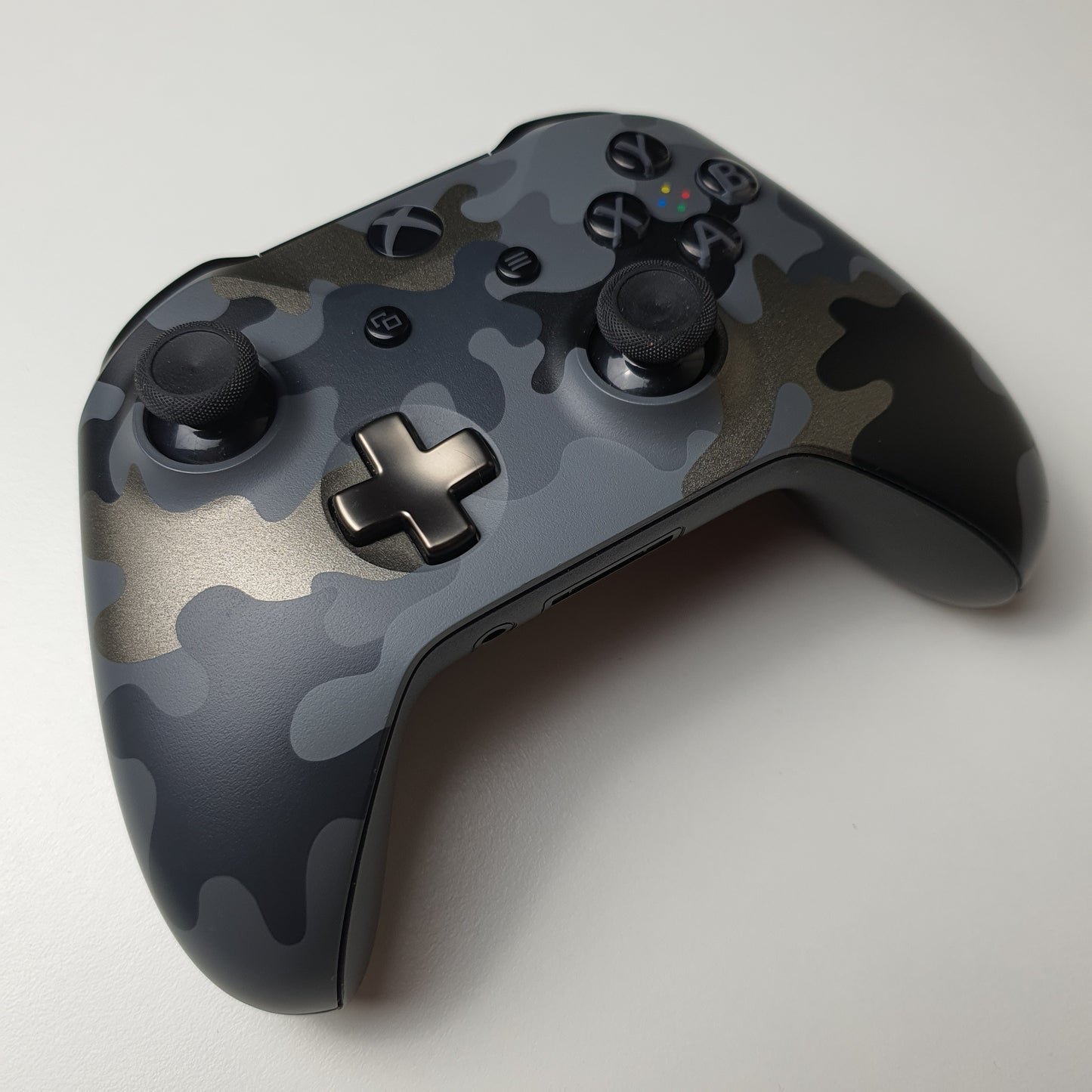 Official Microsoft Xbox 'Night Ops' Wireless Bluetooth Controller 1708