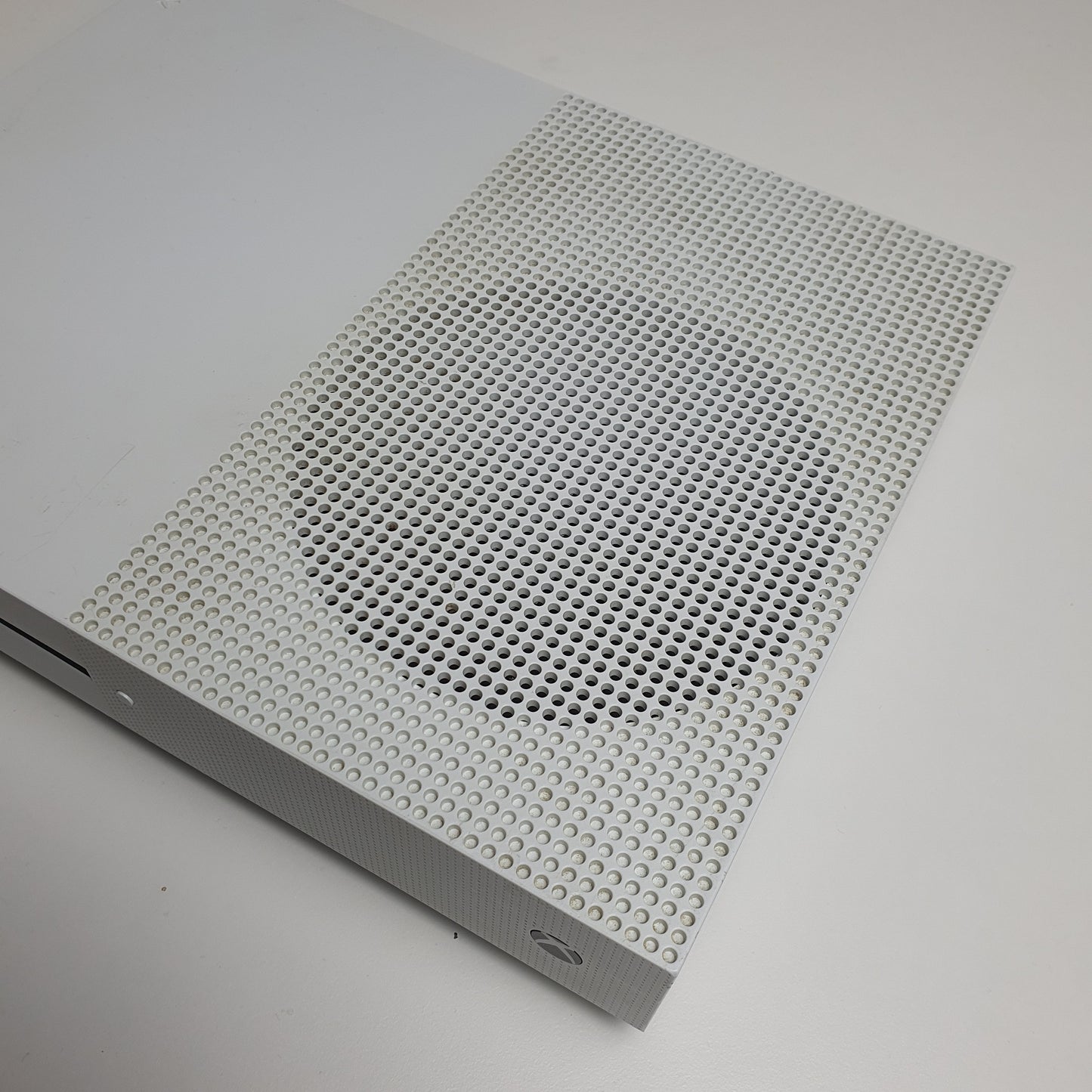 Microsoft Xbox One S 500GB White Disk Edition Bundle - Inc. Console, Controller and Cables