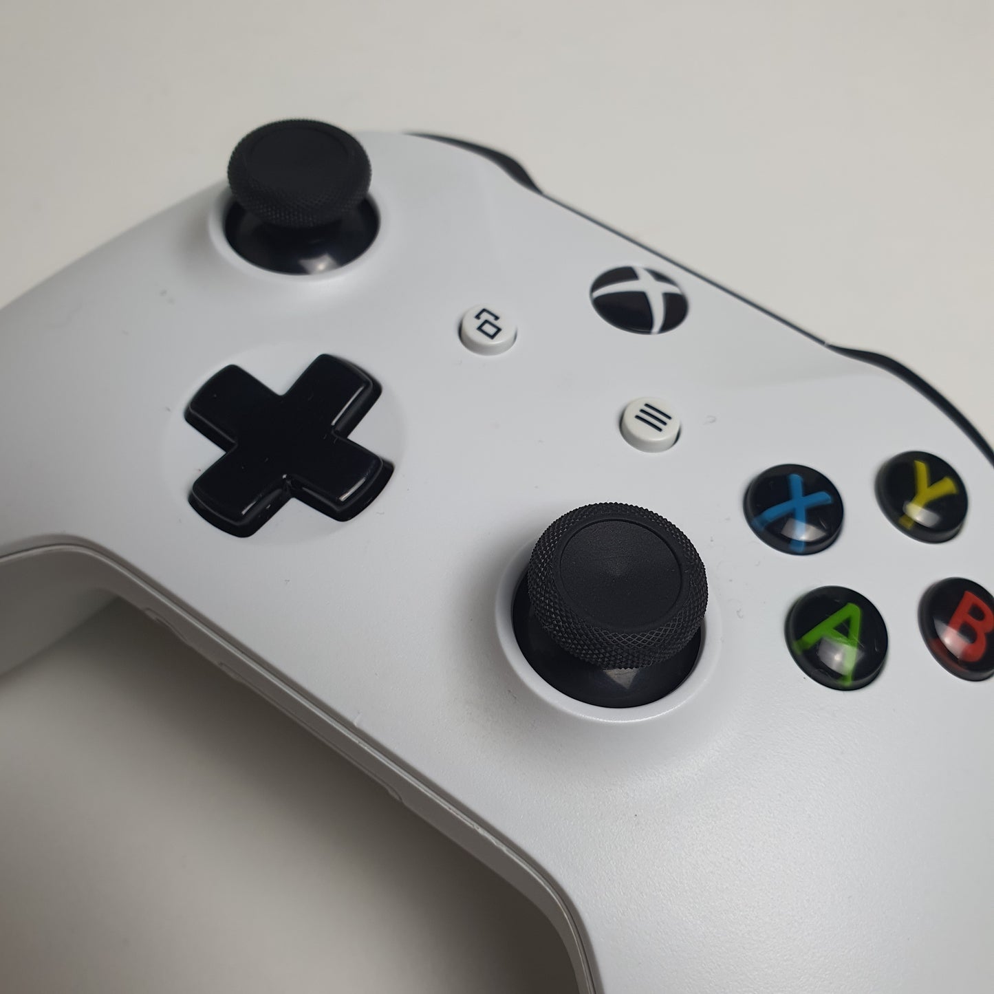 Microsoft Xbox One S 500GB White Disk Edition Bundle - Inc. Console, Controller and Cables