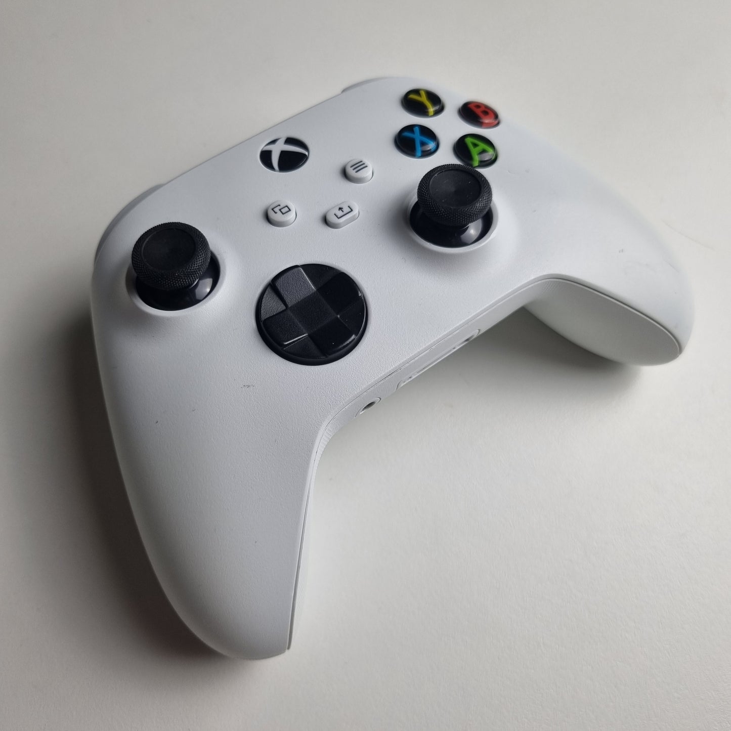 Official Microsoft Xbox Series X|S Wireless Bluetooth 'Robot White' Controller 1914