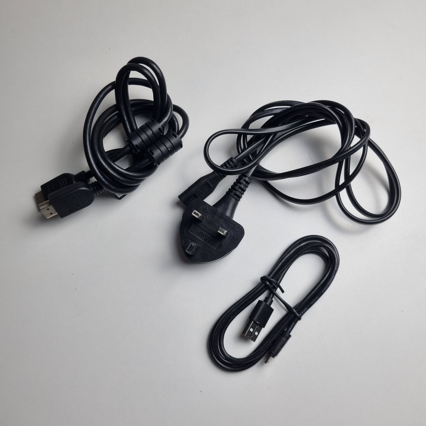 Sony PlayStation 4 PS4 500GB Black Console Bundle - Inc. Console, Controller and Cables