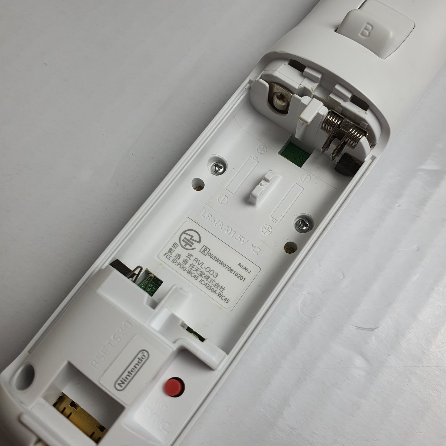 Official Nintendo Wii Wireless White Remote RVL-003