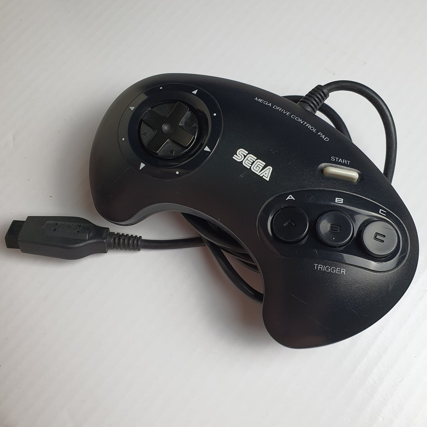 Official Sega Mega Drive 1.2m/2m Wired Black Controller 1650