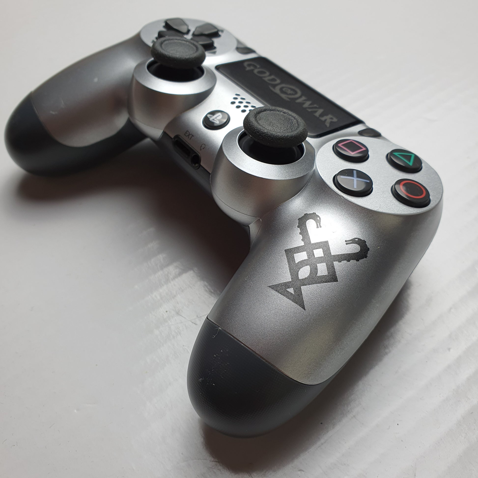 Official Sony PlayStation PS4 Limited Edition 'God of War' DualShock 4 –  Dogghead Tech.
