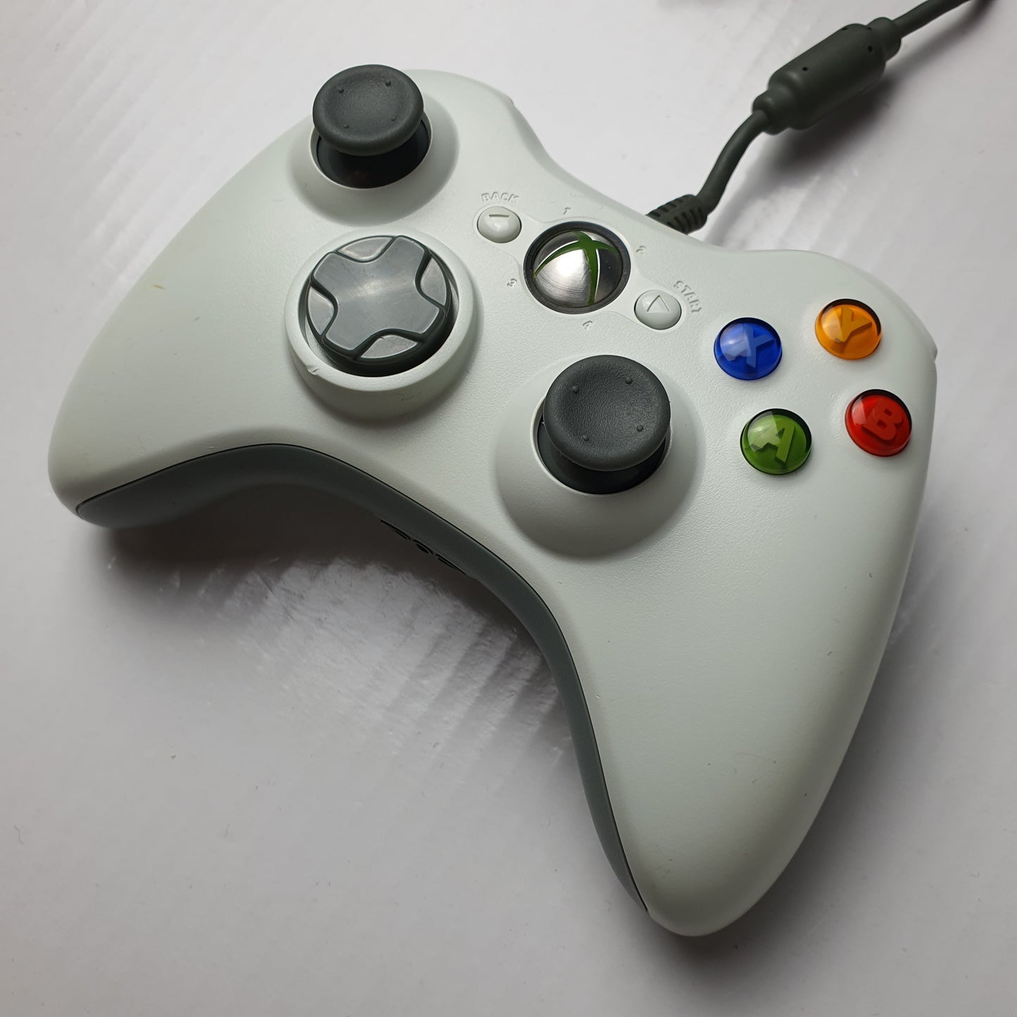 Official Microsoft Xbox 360 Wired White Controller w/ Breakaway Cable