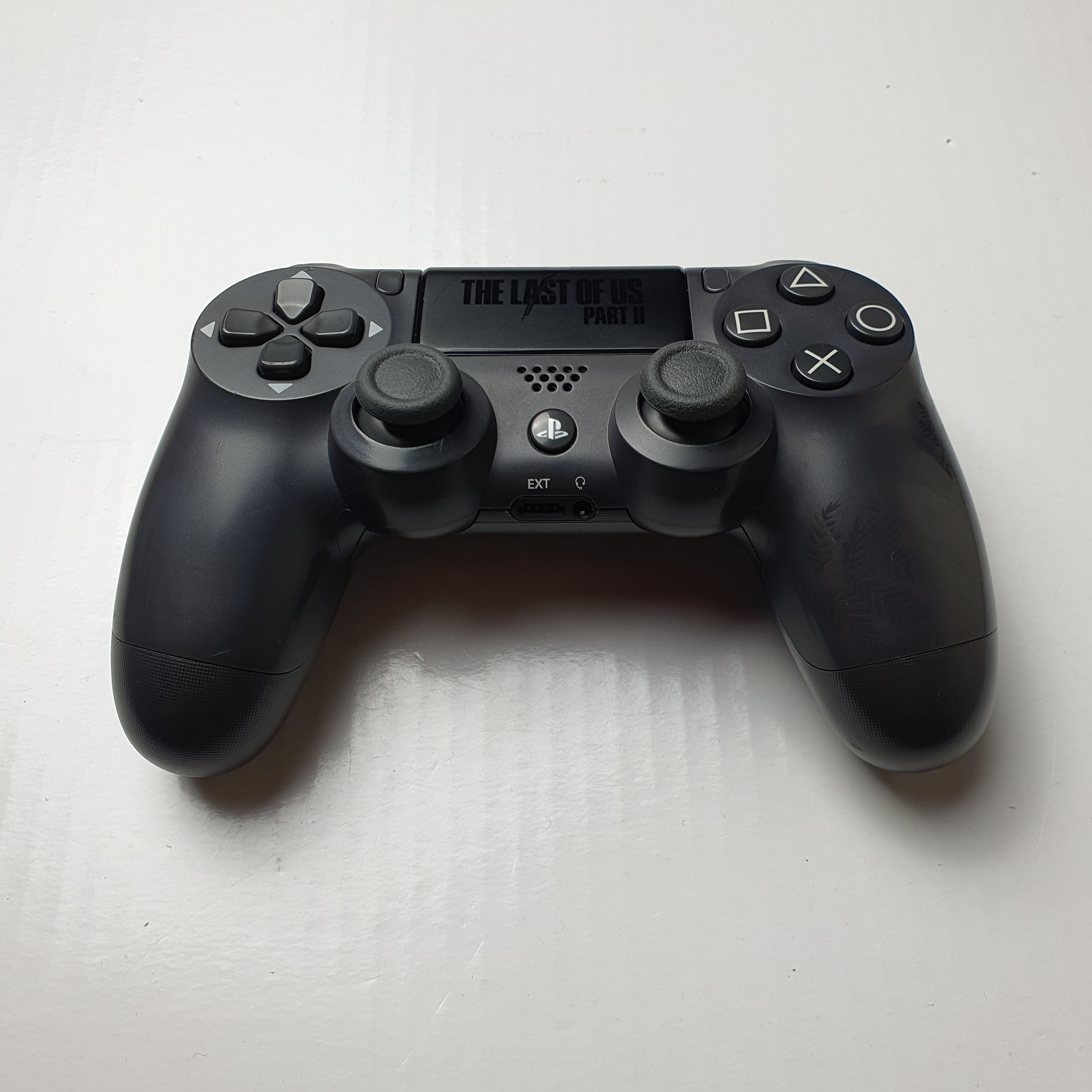 The last of us ps4 hot sale controller uk