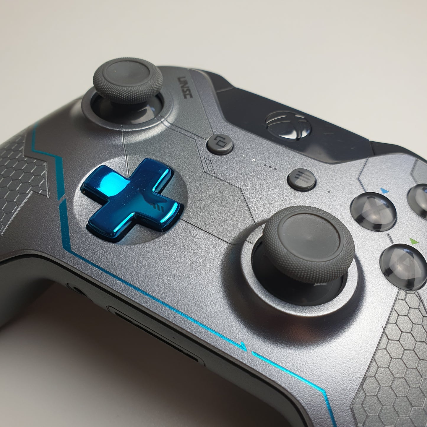 Official Microsoft Xbox One Limited Edition 'Halo 5: Guardians' Wireless Controller