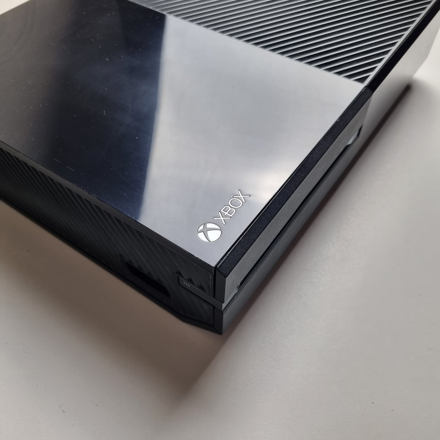 Microsoft Xbox One 500GB 'Day One 2013' Console Bundle - Includes Console, Controller, and Cables