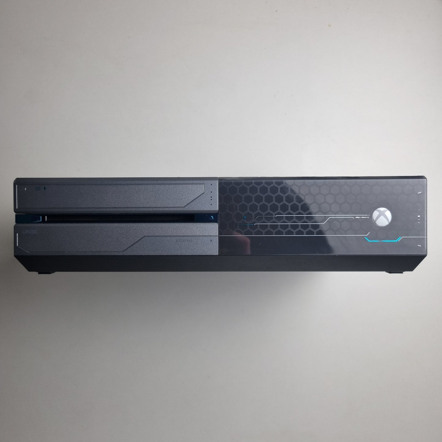 Official Microsoft Xbox One refurbished console limited edition Halo 5: Guardians 1 terabyte