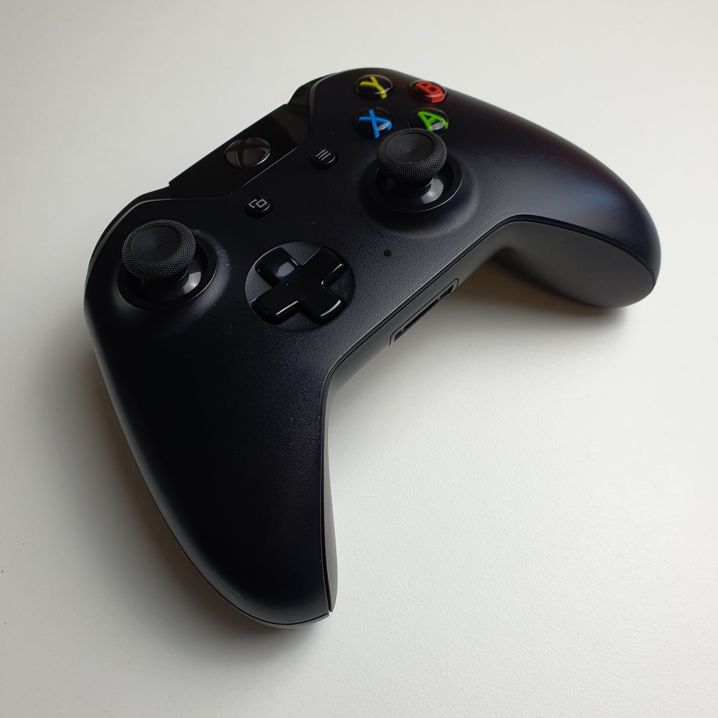 Official Microsoft Xbox One Black Wireless Controller (1537)