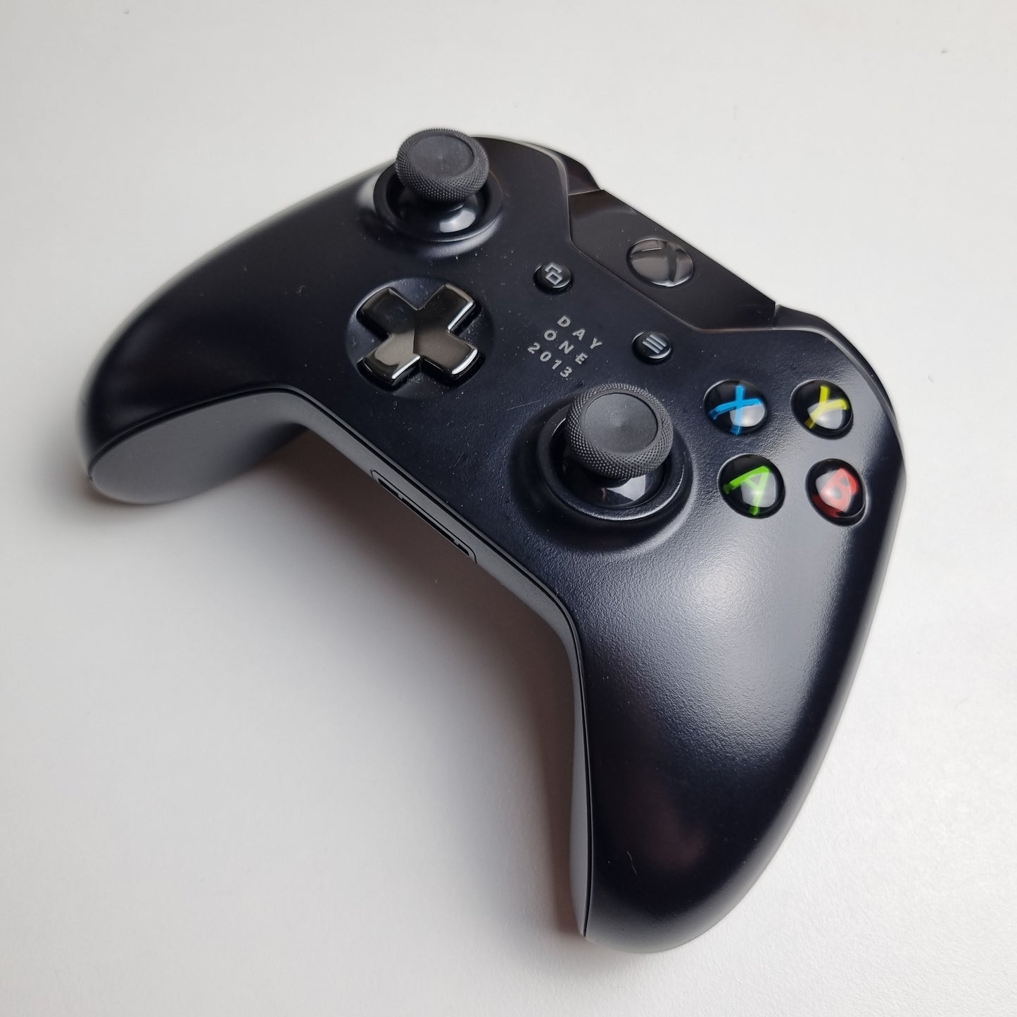 Microsoft Xbox One 500GB 'Day One 2013' Console Bundle - Includes Console, Controller, and Cables