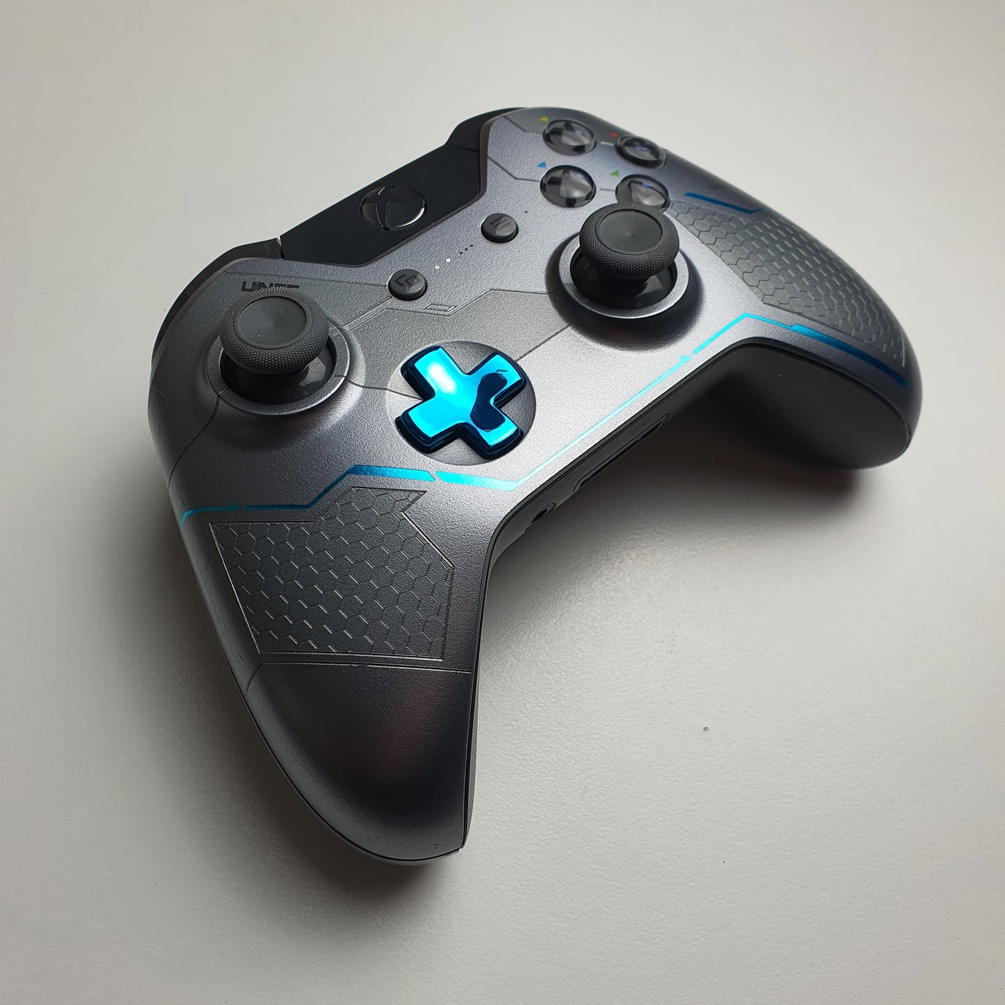 Official Microsoft Xbox One Limited Edition 'Halo 5: Guardians' Wireless Controller