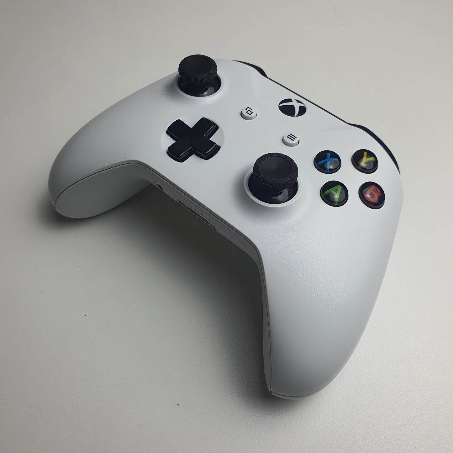 Microsoft Xbox One S 1TB White Disc Edition Bundle - Inc. Console, Controller and Cables