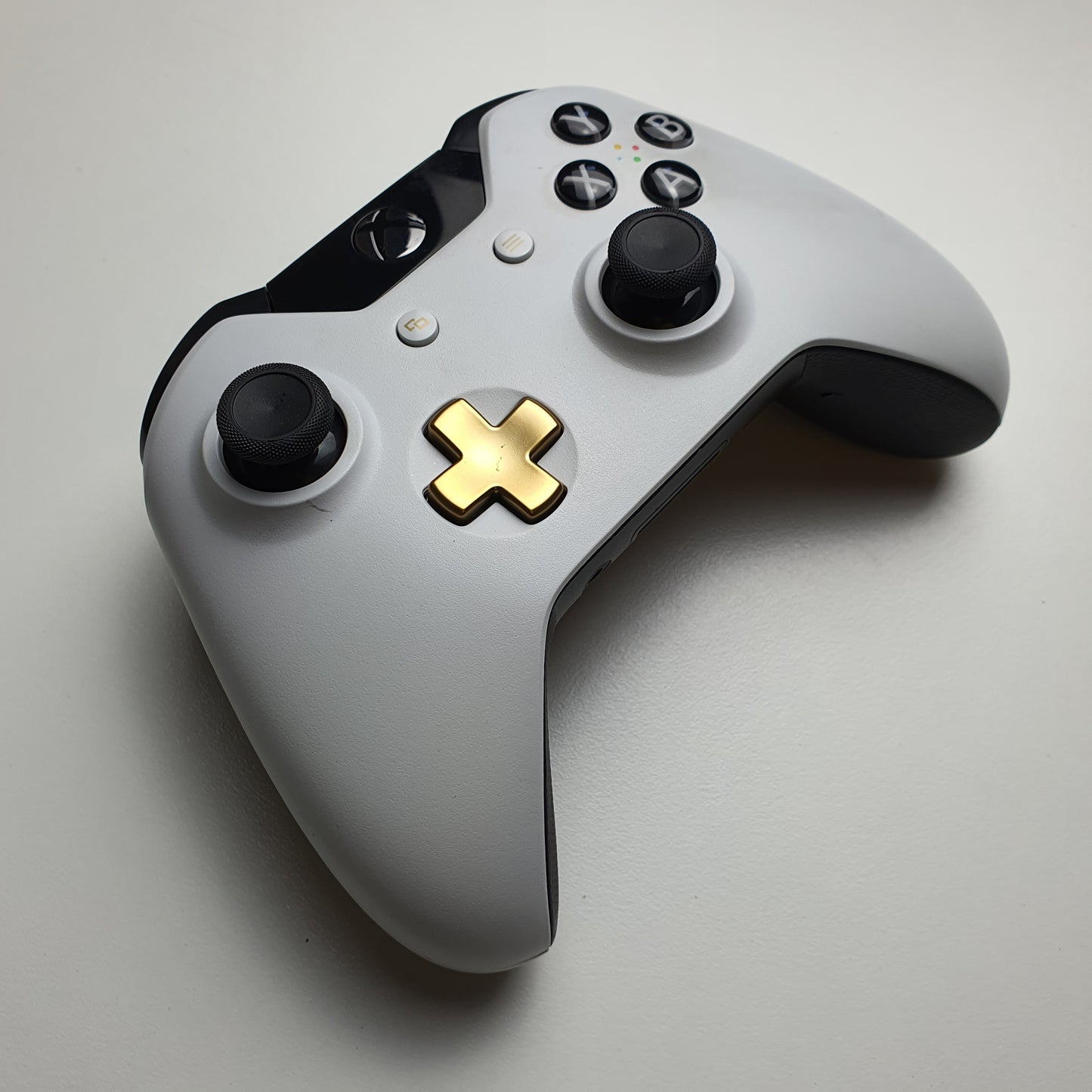 Official Microsoft Xbox One 'Lunar White' Wireless Controller