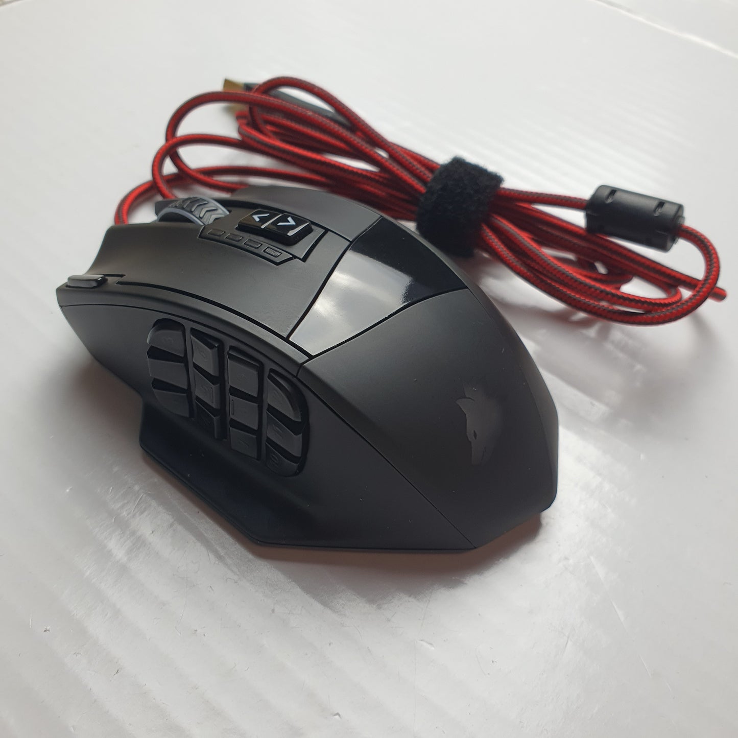 Titanwolf Gauntlet USB MMO Gaming Mouse