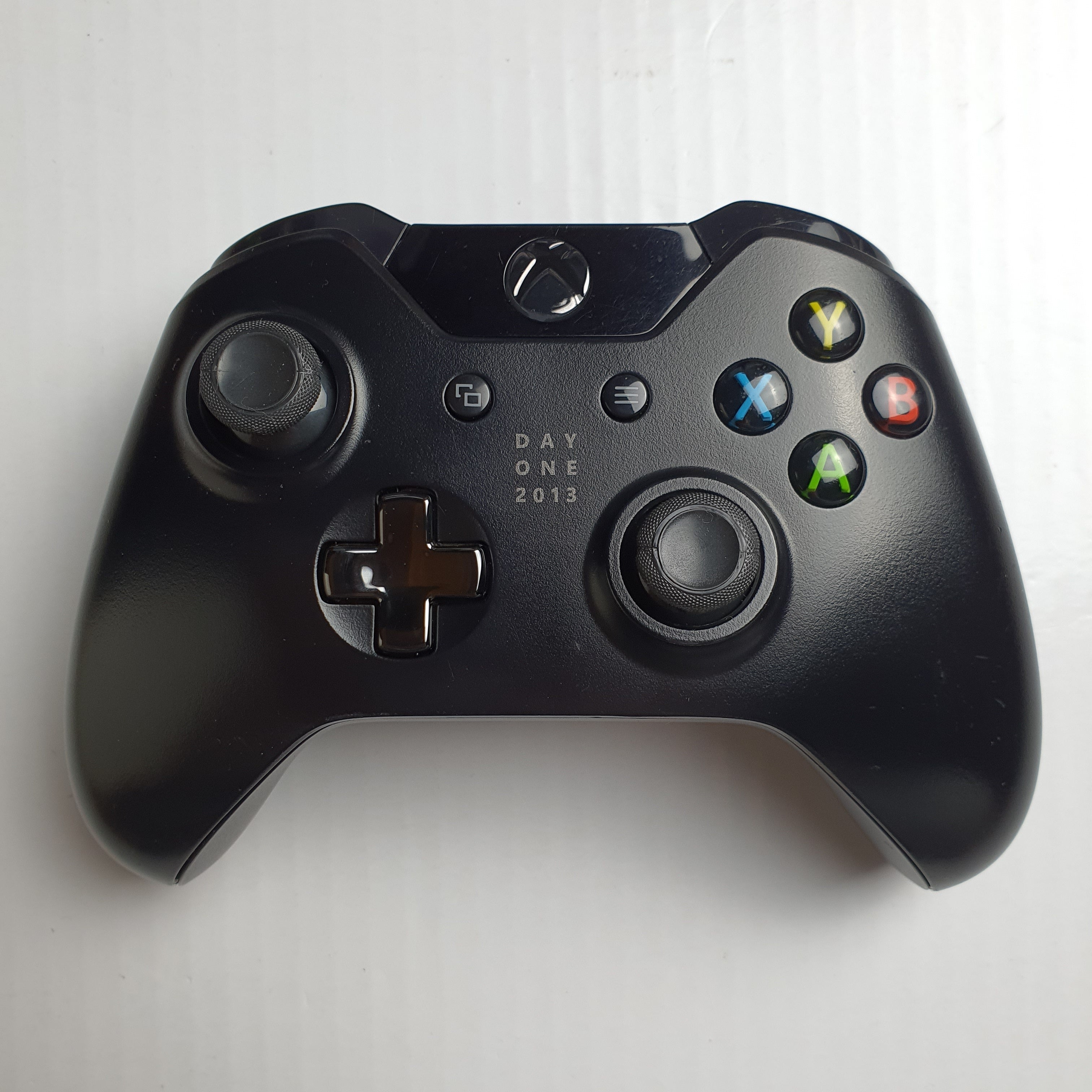 Official Microsoft Xbox One 'Day One 2013' Edition Black Wireless Cont