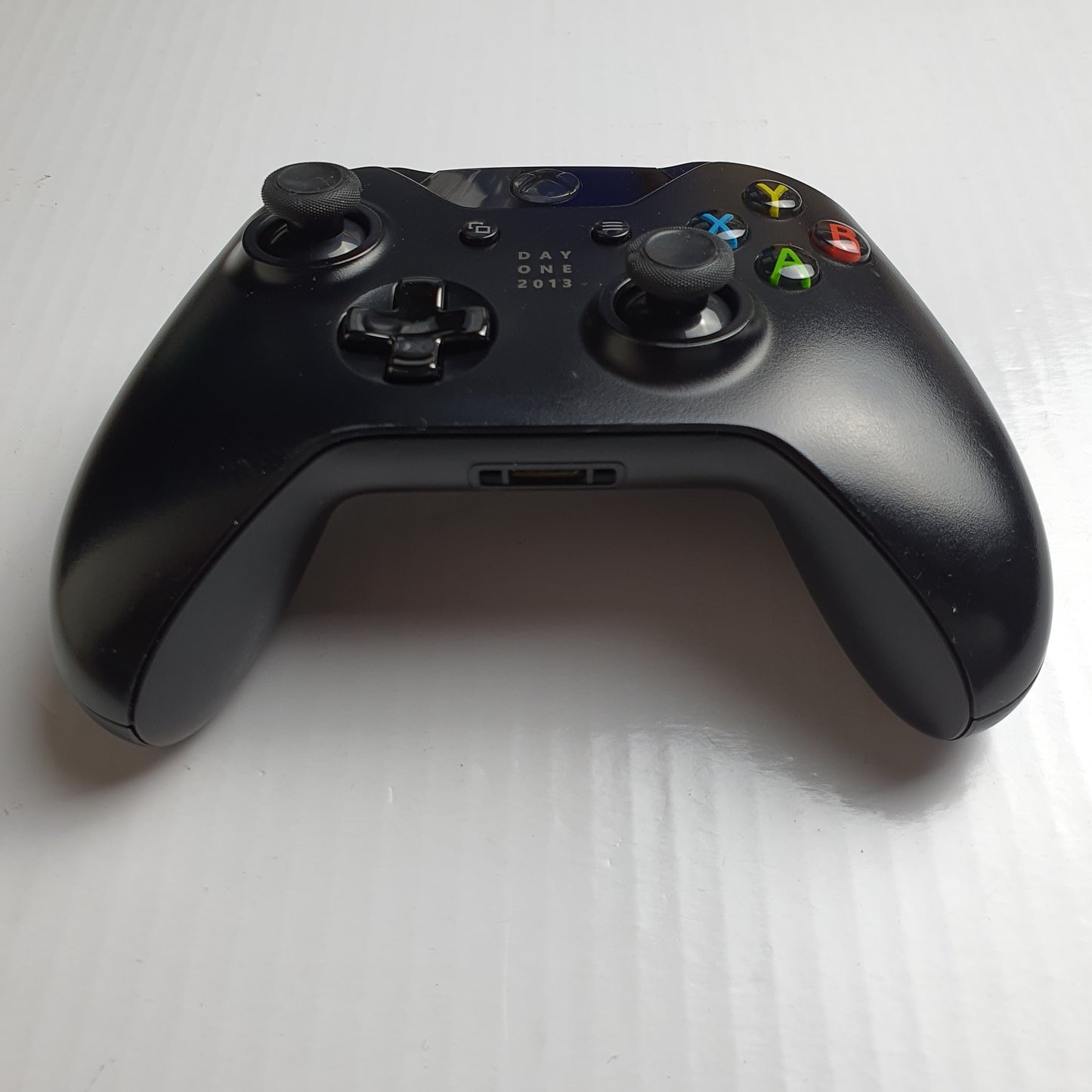 Official Microsoft Xbox One 'Day One 2013' Edition Black Wireless Controller 1537