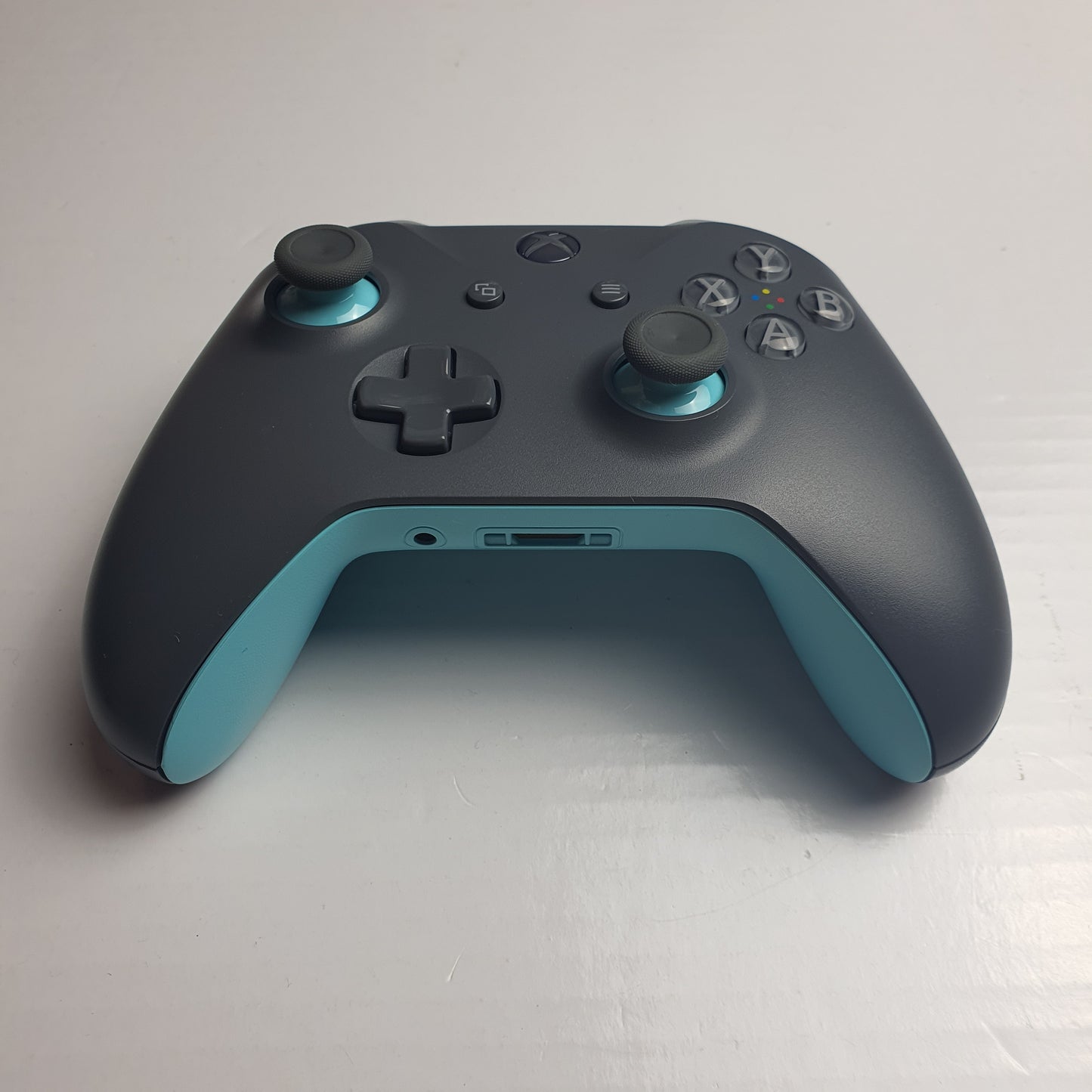 Official Microsoft Xbox Grey/Blue Wireless Bluetooth Controller 1708
