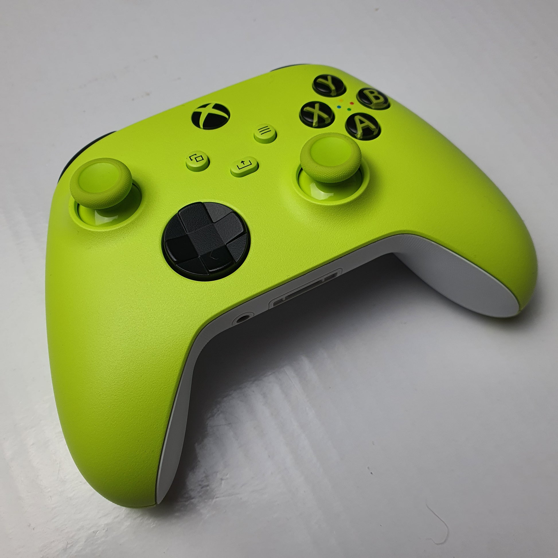 Official Microsoft Xbox Wireless Volt\' Dogghead Controller – \'Electric Tech Bluetooth